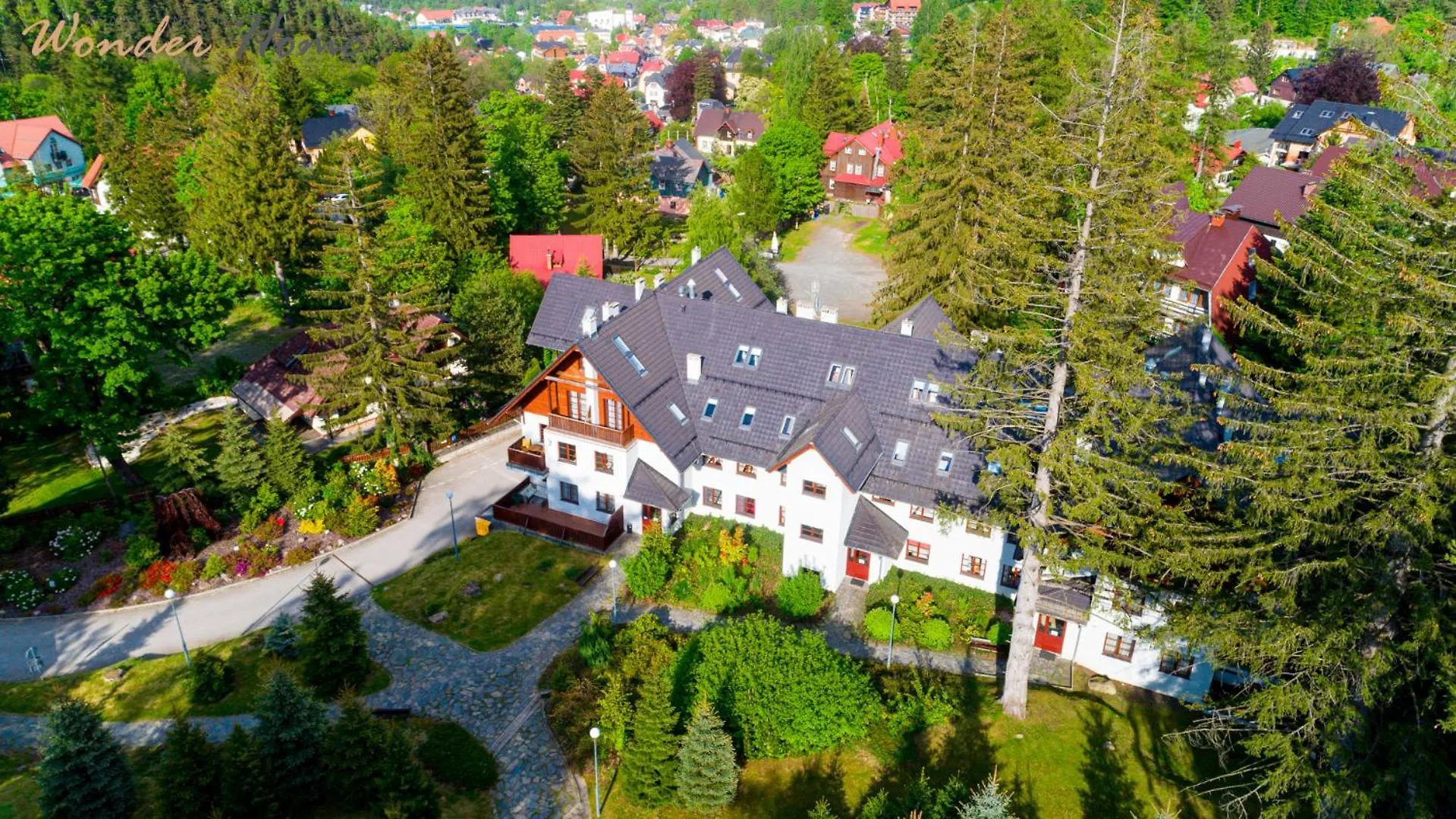 Wonder Home - Pod Swierkiem - Z Balkonem, Blisko Centrum Karpacz Apartamento